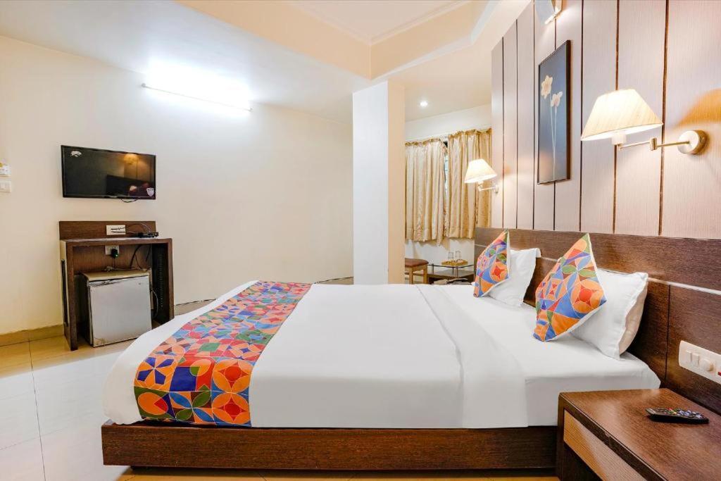 Hotel Gandharva Residency Swargate Pune Exterior foto