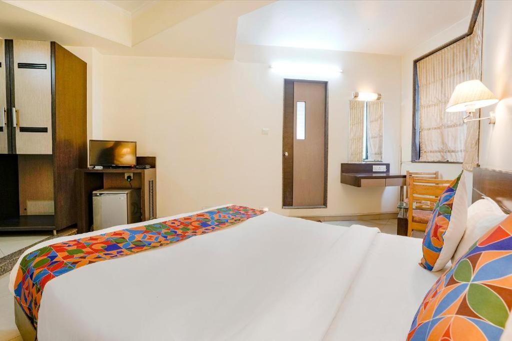 Hotel Gandharva Residency Swargate Pune Exterior foto